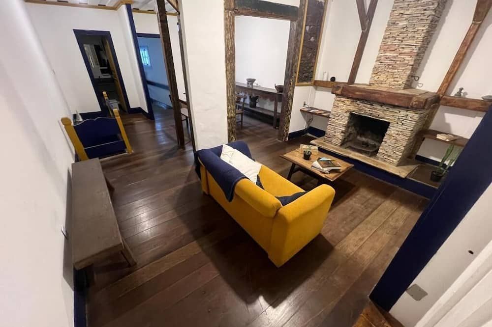 History Hostel - אורו פרטו - סלון