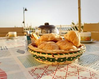 Ca' De Gino - Santo Stefano al Mare - Eten