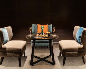 Lemon Tree Premier, Vijayawada - Vijayawada - Bar