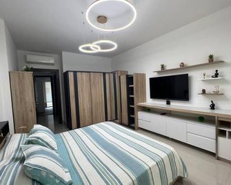 Cheerful 3 bedroom flat with jaccuzi & open view - Dbayeh - Bedroom