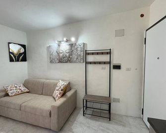 Civico 8 - Sassari - Salon