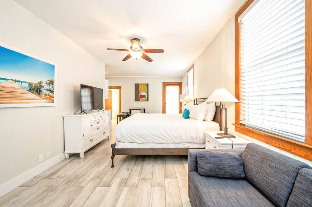 The Bartlum Luxury Studio In Prime Location - קי ווסט - חדר שינה