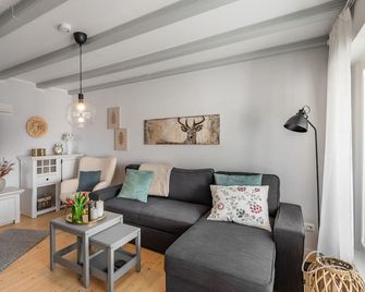 Ferienwohnung mit Sauna in Ballenstedt - Ballenstedt - Wohnzimmer