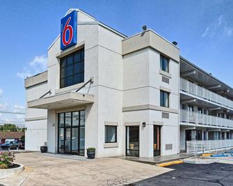 Motel 6 Philadelphia - Mt Laurel - Nj - Maple Shade - Building