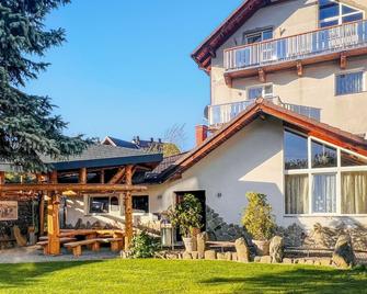 Cozy Apartment In Jelesnia - Jeleśnia - Building