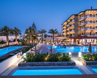 Petousis Hotel & Suites - Heraklion - Pool