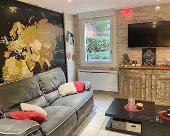 Un petit coin de Paradis - Toulouse - Living room
