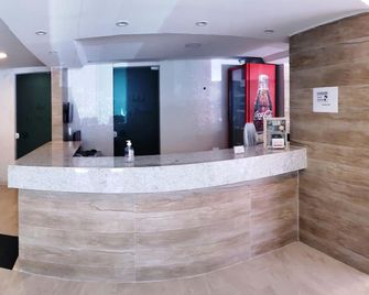 Hotel Uzi Praia - Recife - Recepción