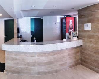 Hotel Uzi Praia - Recife - Front desk