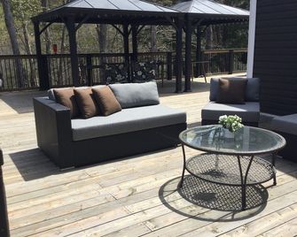 Butterfly Hideaway in Muskoka Lakes - Port Carling - Patio