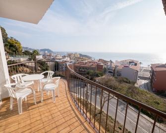 Apartamentos Ar Muntanya Mar - Blanes - Balcony