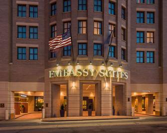 Embassy Suites by Hilton Alexandria Old Town - Alexandria - Bangunan
