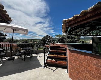 Pousada Casa Limão - Rifaina - Balcón