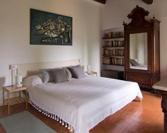 إل موناستراتشو - سكانديتشي - غرفة نوم