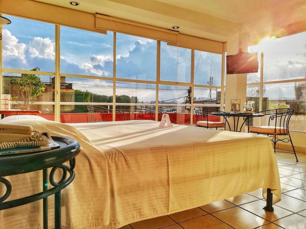 بالكون ديل ألفيريز - خالابا - مطعم