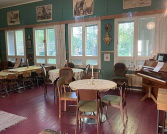 Koulumäki - Kärkölä - Restaurante