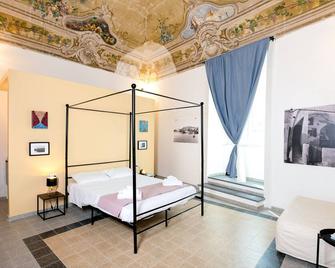 Le Grand Bleu - Gioia Apartments - Procida - Bedroom