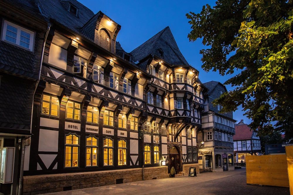 رومانتيك هوتل ألتي مونزي - غوسلار - مبنى