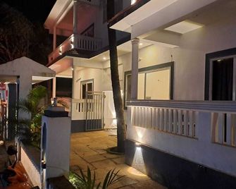 Apricot Inn - Morjim - Hành lang