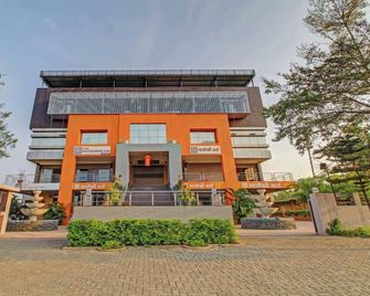 Hotel O Ranjangaon City Centre - Ranjangaon - Building