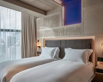 The Emperor Hotel - Hong Kong - Bedroom