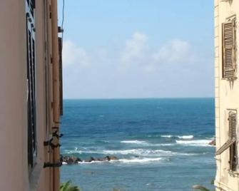 B&b Vistamare - Civitavecchia - Außenansicht