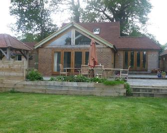 Self Contained Small Barn In Rural Aonb - Haslemere - Building