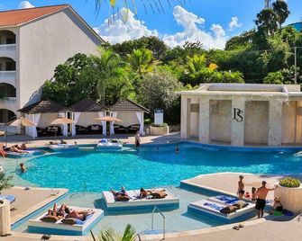 Crown Villas - Puerto Plata - Pool