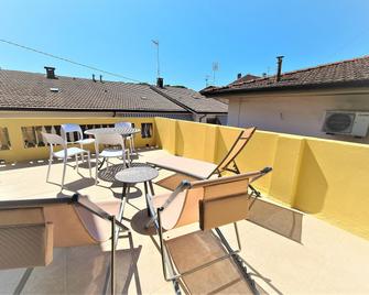 Allegra Viareggio Appartamento & Affittacamere Guest house - Viareggio - Balcone