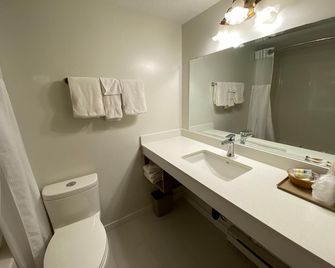 Chalet Continental Motel - Valemount - Koupelna