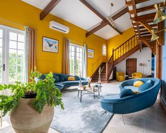 Château Haut-Brisson - Vignonet - Living room