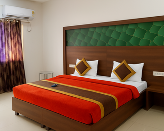 Hotel Veer Residency - Panvel - Bedroom