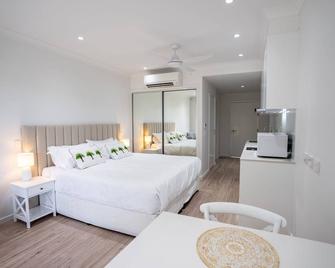 Trinity Collective - Trinity Beach - Bedroom