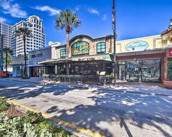 Ft Lauderdale Apt with Pool - 1 Mi to Beach Access! - Fort Lauderdale