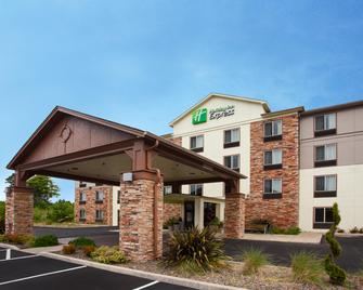 Holiday Inn Express & Suites Newport - Newport - Edificio