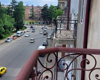 Hotel Max Comfort - Kutaisi - Outdoors view