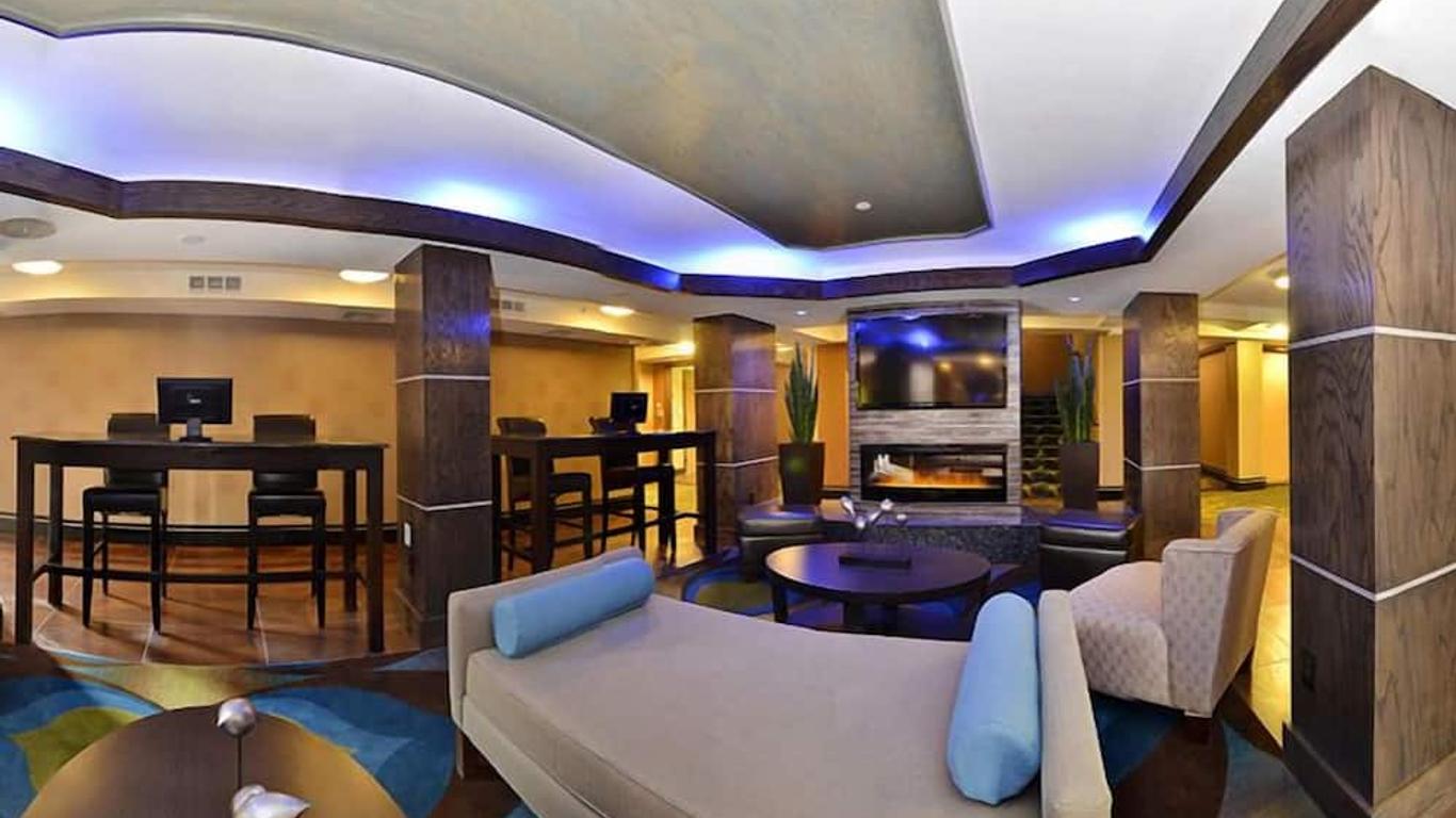 Comfort Inn & Suites El Paso I-10 Airport Area