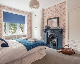 Westhill House, Pet Friendly, With Open Fire In Warkworth - Warkworth - Bedroom