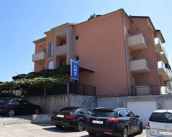 Bed & Breakfast Grgic - Novigrad - Bâtiment