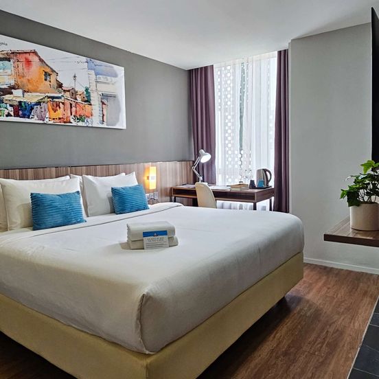 Bedroom view of Days Hotel & Suites by Wyndham Fraser Business Park KL