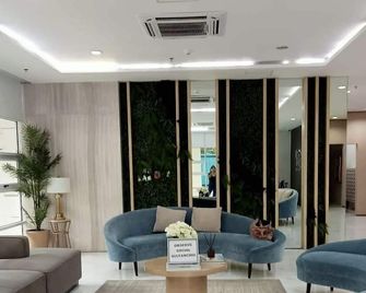 Central location Comfortable 2-Bedroom Unit with Fast wi-fi. - Cagayan de Oro - Lobby