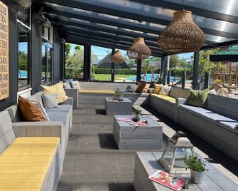 Chalet (A16) op gezellige familiecamping bij zee - Kamperland - Salon