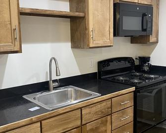 Efficiency Apartments \nNear All Refineries - Sulphur - Kitchen