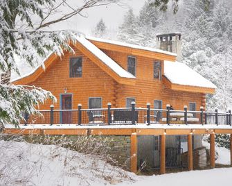 Cozy Vermont Log Cabin Near Okemo & Killington ~ The Perfect Snowy Getaway - Cavendish - Building