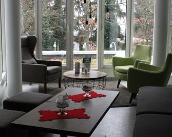 Taunustagungshotel - Friedrichsdorf - Living room