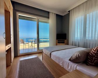Miromara Hotel Karaburun - Karaburun - Camera da letto