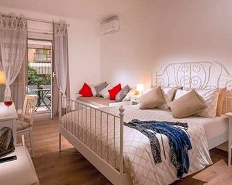 Sweet Rooms Piramide Bed and Breakfast - Roma - Habitación