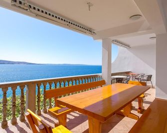 Beautiful Apartment In Prizna With Wifi - Prizna - Balkon