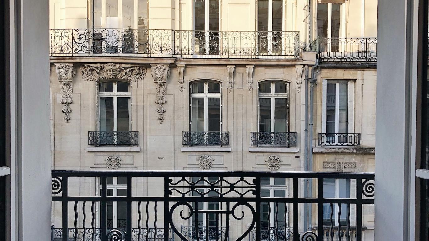 Hotel Marignan Champs-Elysées