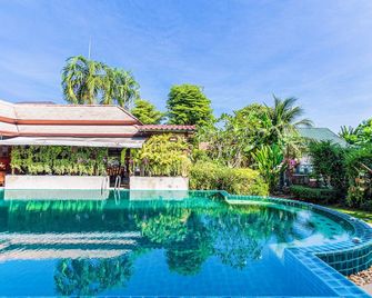 Phuket Monaburi Boutique Hotel - Rawai - בריכה